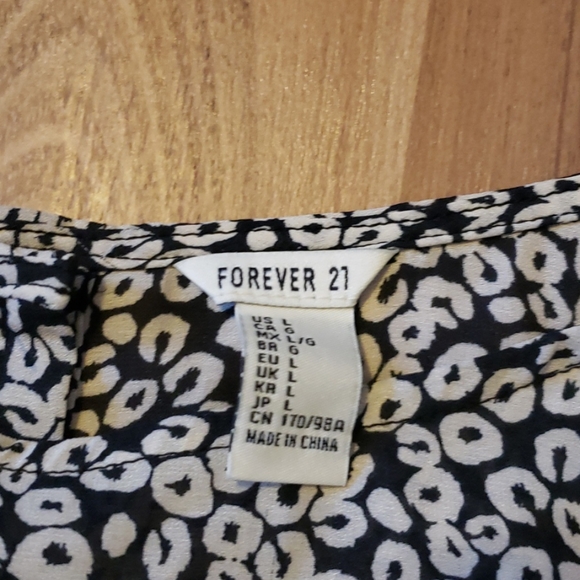 Forever 21 Printed Blouse - Picture 3 of 5